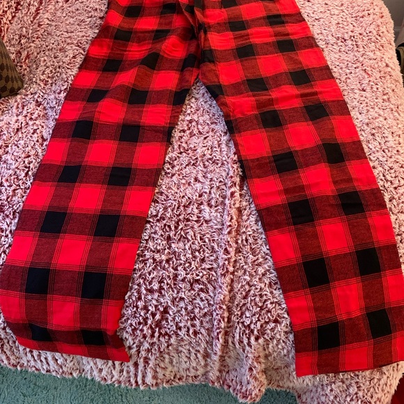 Gap Flannel bottoms - Picture 2 of 6